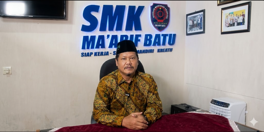 Kepala Sekolah SMK Ma'arif Batu
